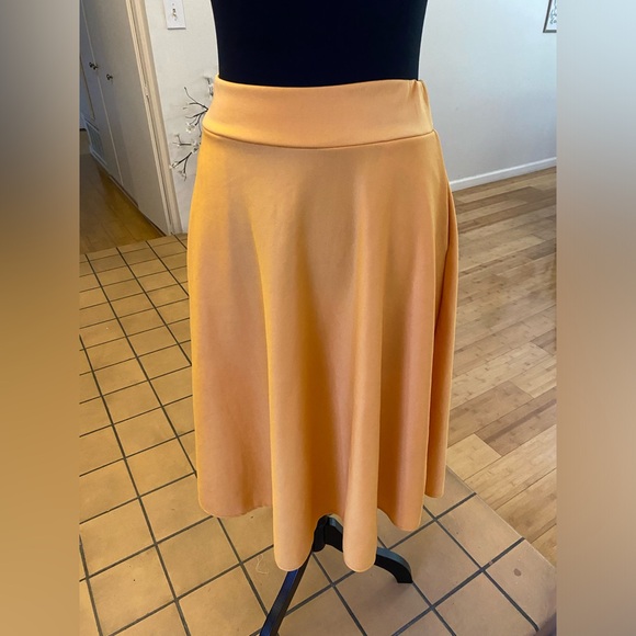 Skirt mid-lenght mustard color NWOT - Picture 3 of 16